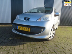 Peugeot 107 1.0-12V XS