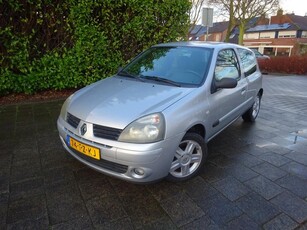 Renault Clio 1.4-16V Authentique Comfort MET JAAR APK AIRCO