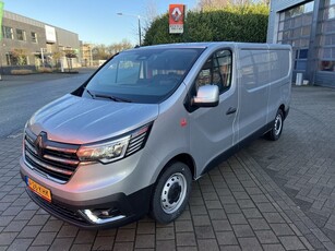 Renault TRAFIC L2H1 RED 150 pk / CAMERA / PARK ASSIST PACK