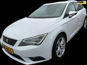 Seat Leon ST 1.6 TDI Style ConnectPanoramadak1e Eig.