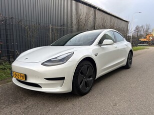 Tesla Model 3 Standard RWD Plus 60 kWh / PANORAMADAK /