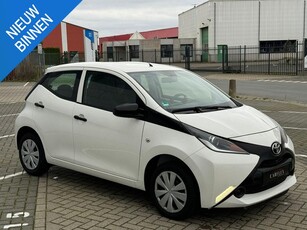 Toyota Aygo 1.0 VVT-i PDC/Stoelver./Navi