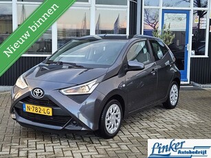 Toyota Aygo 1.0 VVT-i x-play CAMERA CARPLAY GEEN