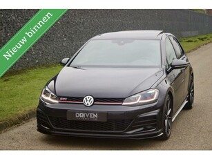 Volkswagen Golf 2.0 TSI GTI TCR Panorama - DynAudio - DCC