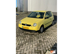 Volkswagen Lupo 1.4-16V Luxe uitgevoerd