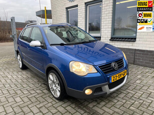 Volkswagen Polo 1.4-16V Cross / Automaat / Clima Controle / Stoeverwarming / PDC achter / Centrale vergrendeling