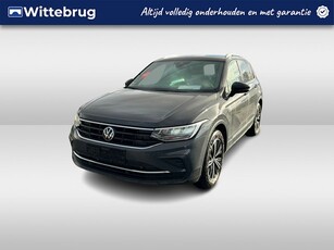 Volkswagen Tiguan 1.4 TSI Life eHybrid / Panorama dak /