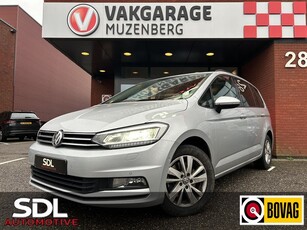 Volkswagen Touran 1.4 TSI Highline 7p // FULL LED // PANO /