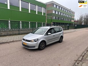 Volkswagen Touran 1.6 TDI Highline BlueMotion