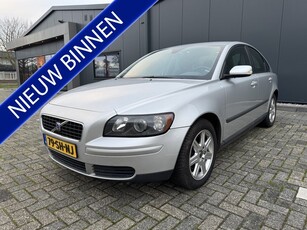 Volvo S40 1.8 Kinetic NETTE AUTO AIRCO CRUISE NW. APK.