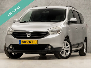 Dacia Lodgy 1.2 TCe Lauréate 7 Persoons (NAVIGATIE, NAP, BLUETOOTH, AIRCO, ELEK PAKKET, GETINT GLAS, ARMSTEUN, SPORTSTOELEN, LM VELGEN, PARKEERSENSOREN, NIEUWE APK, NIEUWSTAAT)