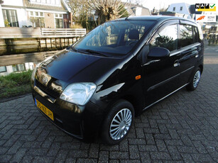 Daihatsu Cuore 1.0-12V Automaat Airco Stuurbekr. 5-deurs Zuinig