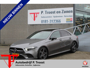 Mercedes-Benz A-Klasse 180 AMG NL auto Dealeronderhouden!! Automaat/Panoramadak/Night pakket/Sfeerverlichting/Achteruitrijcamera/Elektrisch verstelbare