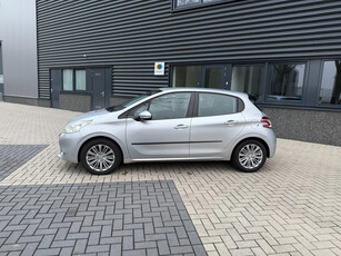 Peugeot 208 1.2 VTi Envy / NAVI / ParkeerSensor / Nette Auto / Goed Onderhouden