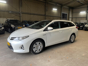 Toyota Auris Touring Sports 1.8 Hybrid Lease