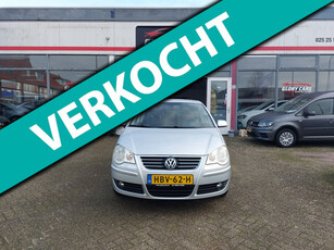 Volkswagen POLO 1.4-16V Sportline