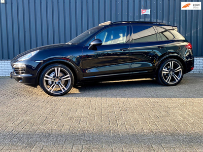 Porsche Cayenne 4.2 D S* Panodak*Navi*