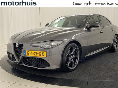 ALFA ROMEO GIULIA 2.0 TURBO 200pk Automaat B-Tech / 19 inch / Camera / LEDER / VELOCE LOOK