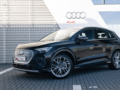 AUDI Q4 e-tron 40 Launch edition Advanced Plus | PANORAMA DAK | 21 INCH | SPORTSTOELEN | NAVIGATIE | CAMERA