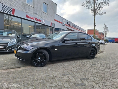 BMW 3-SERIE 318i EXECUTIVE / Airco / Cruise Control /