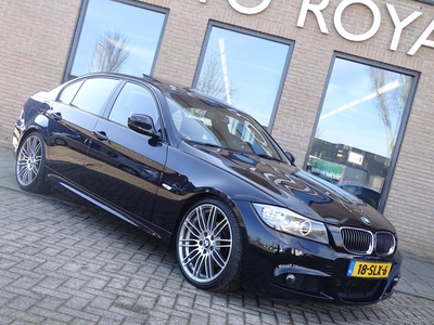 BMW 3-SERIE 325i Carbon Sport Edition - Automaat, Sport Interieur, Navigatie, Lederen bekleding, Schuif- / kanteldak, Multimedia, Automatische airco, Xenon, Cruise Control, LED, 19 Inch velgen, Harman Kardon muziek