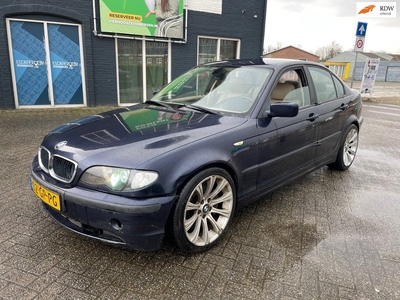 BMW 3-serie 330i Executive OPKNAPPER!