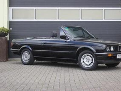 BMW 3-SERIE Cabrio 320i | E30 | Cabriolet | 6-Cilinder |