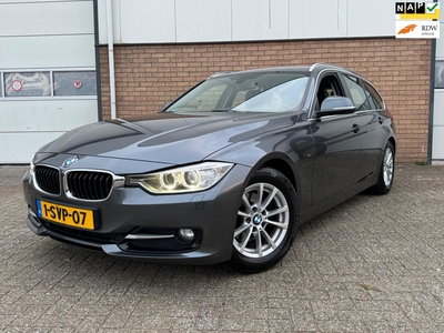 BMW 3-SERIE Touring 320d High Executive LEDER/NAVI/XENON !!!