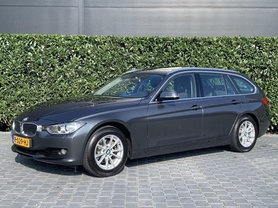 BMW 3-serie Touring 320i High Executive AUTOMAAT, PANO, NAVI