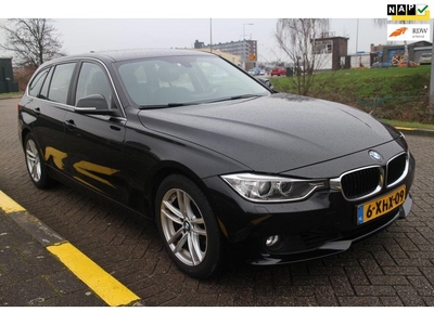 BMW 3-serie Touring 320i High Executive