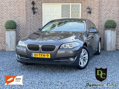 BMW 5-serie 523i High Exe *Xenon *NL-auto *Navi *Parksnsr