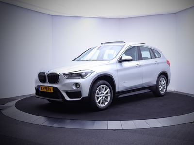 BMW X1 20iA X-Dr. EXECUTIVE Edition 1E EIG! 10K KM! PANO/NAVI/CAMERA/LED/AFN TREKHAAK/CLIMA/CRUISE/PDC V+A/LMV