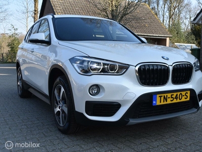 BMW X1 sDrive18i Centennial High Executive Aut Leder navi