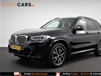 BMW X3 xDrive30e M Sport High Executive | Leder | Schuif/kantel dak | Navigatie | Climate Control | Camera | Electrisch bedienbare achterklep | Active Cruise Control | 19