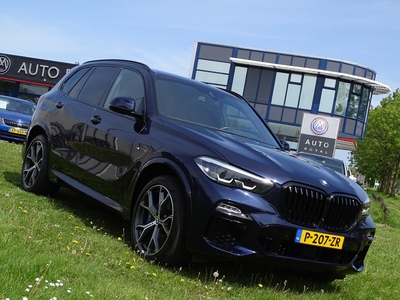 BMW X5 xDrive45e High Executive M-Sport PRIJS IS INCL BTW - Automaat, F1-Flippers, Leder Sport Interieur, Camera, Navigatie, Multimedia, Head-Up display, Airco/ECC, Cruisecontrol, Parkeersensoren