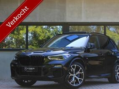 BMW X5 xDrive45e M Sport B&W Carbon Massage Skylounge Merino