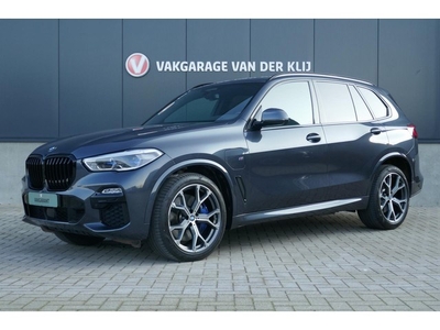 BMW X5 xDrive45e M-Sport Laser Comfort Zetels Driving