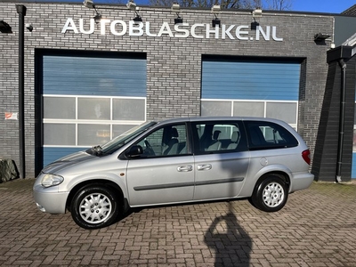 Chrysler Grand Voyager 3.3i V6 SE, stow &go, navi