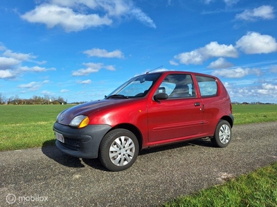 Fiat Seicento 1.1 ie Young, met nieuwe APK?