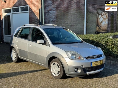 Ford Fiesta 1.4-16V Crossroad AIRCO/NAP/APK