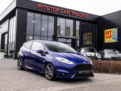 Ford Fiesta 1.6 ST2, 182 PK, Camera, Navi, RVS Uitlaat!