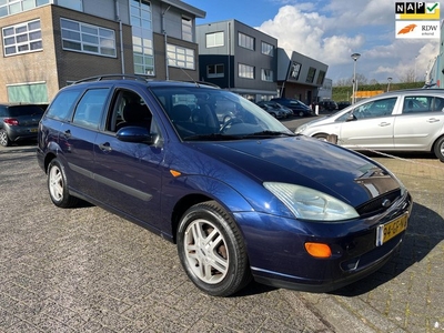 Ford Focus Wagon 1.6-16V Trend