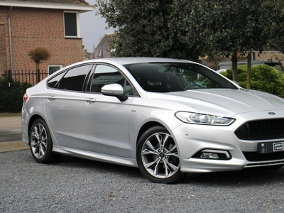 Ford Mondeo 1.5 ST Line 160 PK Xenon Trekhaak PDC Navi 18''