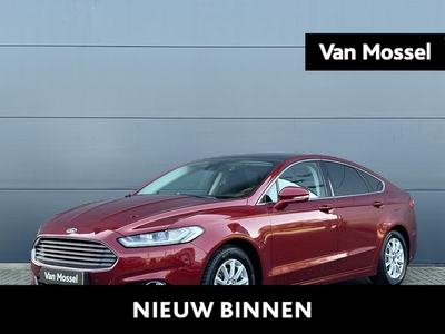 FORD MONDEO 1.5 Titanium | Navigatie | Climate Control | Stoelverwarming | Voorruitverwarming | Panoramadak | Afneembare Trekhaak