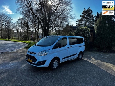 Ford Transit Custom Tourneo 300 2.2 TDCI L1H1 Titanium.