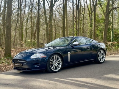 Jaguar XK 4.2 V8 Coupé Youngtimer Indigo Blue Metallic