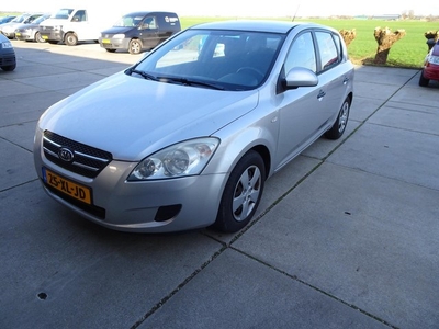 Kia Cee'd 1.6 X-tra