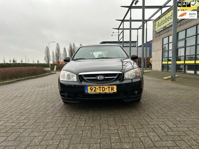 Kia Cerato 1.6-16V LX