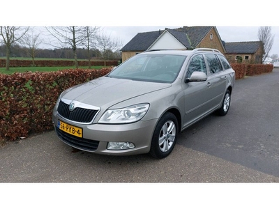 Škoda Octavia Combi 1.6 TDI Greentech Ambition ECC/NAVI BJ