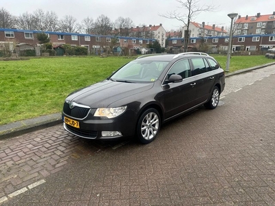 Škoda Superb 1.4 TSI Ambition Business Line Leder Trekhaak